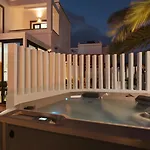 Villa Zendaya