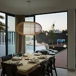 Villa Zendaya *