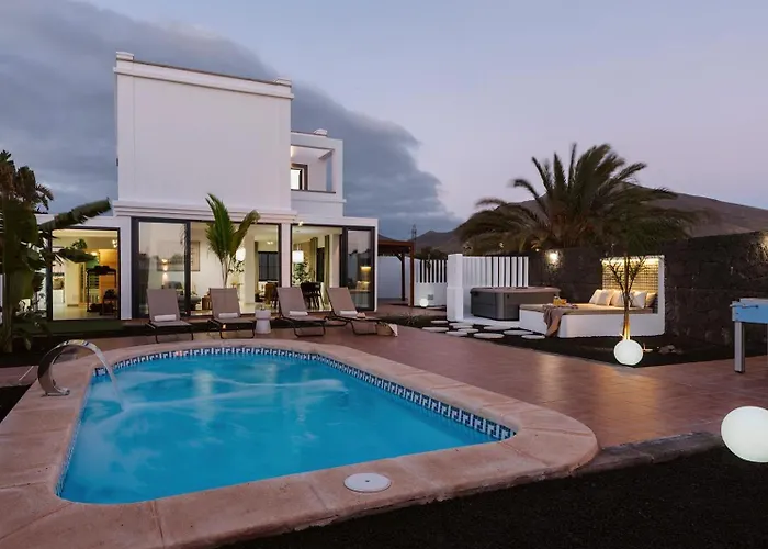 Zendaya * Yaiza (Lanzarote)