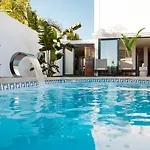 Villa Zendaya *